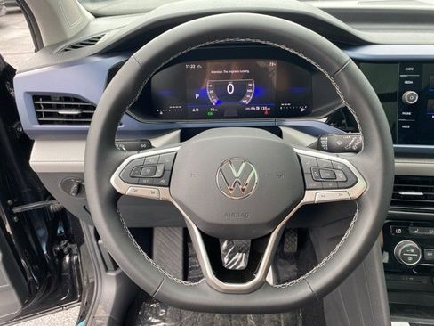New 2024 Volkswagen Taos SE image 30