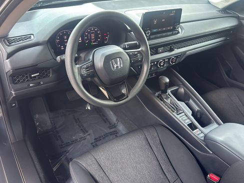 Used 2023 Honda Accord EX image 10
