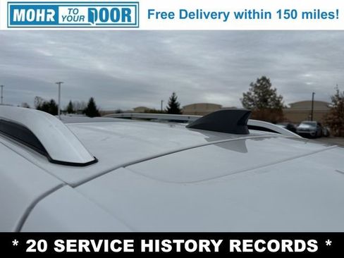 Used 2018 Chevrolet Equinox LT w/ Sun & Infotainment Package image 10