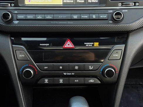 Used 2018 Hyundai Elantra Sport w/ Sport Premium Package 03 FWD image 20