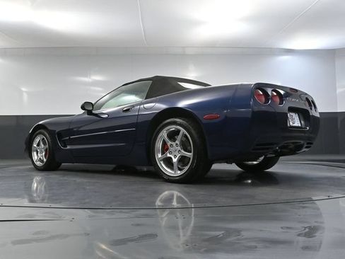Used 2001 Chevrolet Corvette Convertible RWD image 37
