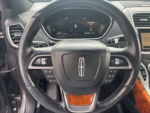 Used 2019 Lincoln Nautilus Reserve AWD/4WD image 16