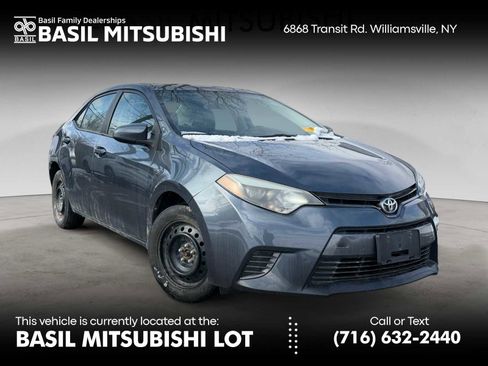 Used 2015 Toyota Corolla LE image 1