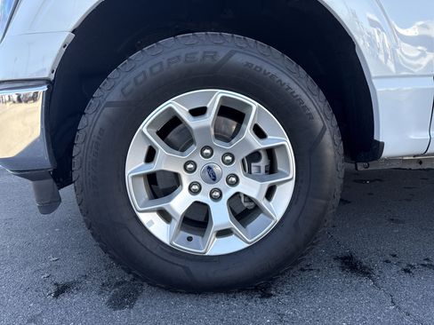 Used 2023 Ford F150 XLT image 5