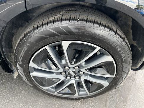Certified 2025 Cadillac Optiq Sport 2 w/ LPO, Floor Liner Package AWD/4WD image 26