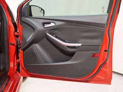 Used 2013 Ford Focus ST image 25