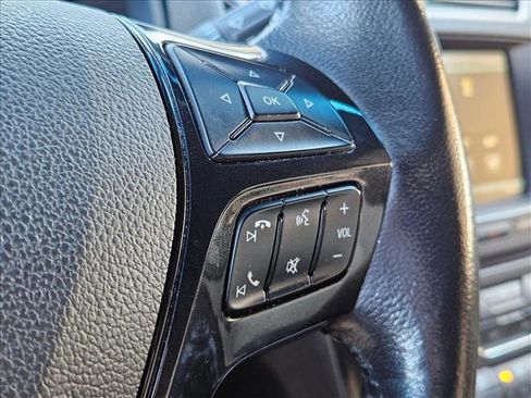 Used 2016 Ford Explorer XLT w/ Equipment Group 202A image 12