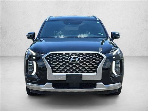 Used 2022 Hyundai Palisade Calligraphy FWD image 2