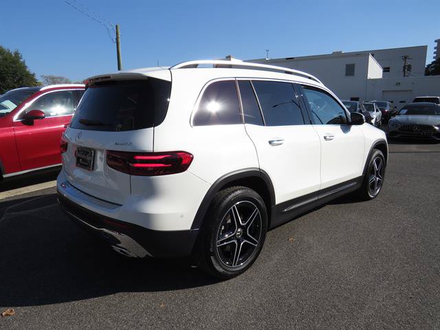 Used 2026 Mercedes-Benz GLB 250 4MATIC image 4