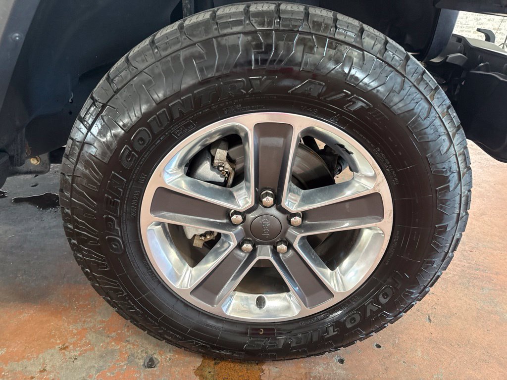 Used 2020 Jeep Wrangler Unlimited Sahara AWD/4WD image 10