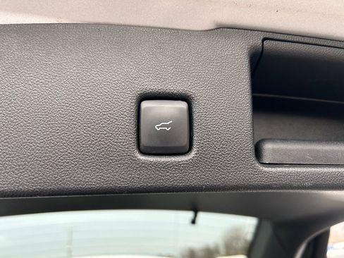 Used 2020 Ford Escape SE Sport image 30