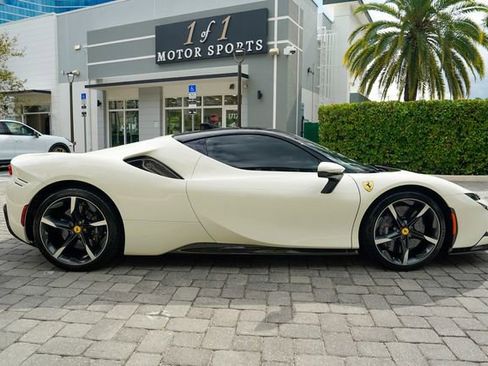 Used 2023 Ferrari SF90 Stradale image 33