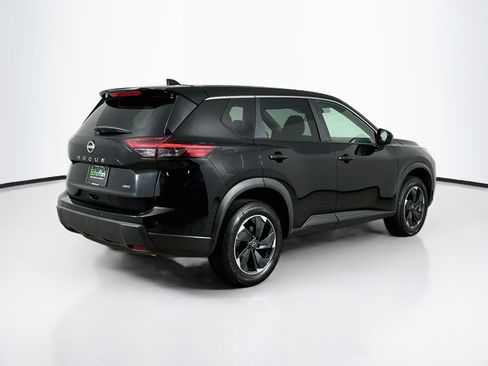 Used 2025 Nissan Rogue SV AWD/4WD image 9