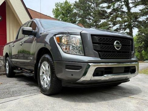 Used 2021 Nissan Titan SV w/ SV Convenience Package RWD image 31