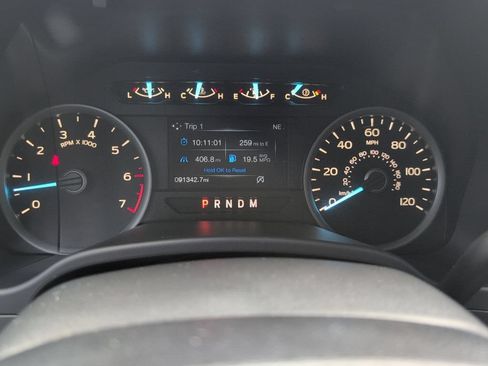 Certified 2019 Ford F150 XLT w/ Equipment Group 302A Luxury AWD/4WD image 15