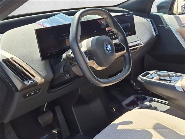 Certified 2024 BMW iX xDrive50 w/ Sport Package AWD/4WD image 10