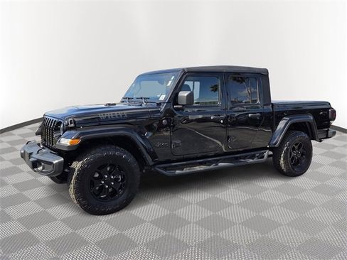 Certified 2022 Jeep Gladiator Sport image 2