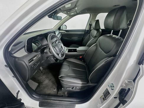 Used 2025 Hyundai Palisade SEL FWD image 13