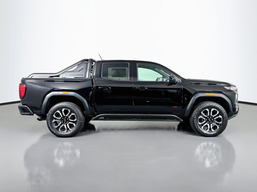 New 2026 GMC Canyon AT4 w/ Nightfall Edition AWD/4WD image 8
