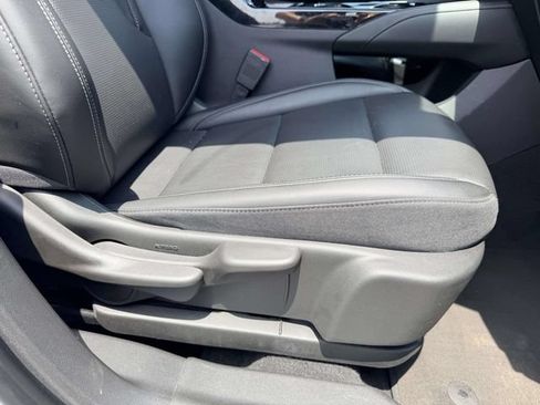 Used 2024 Buick Envision Preferred AWD/4WD image 9