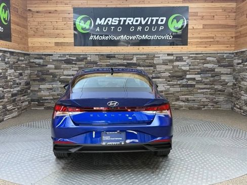 Used 2023 Hyundai Elantra SEL w/ Convenience Package FWD image 9