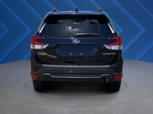 Used 2019 Subaru Forester Premium AWD/4WD image 4
