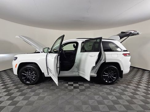 New 2026 Jeep Grand Cherokee Limited image 16