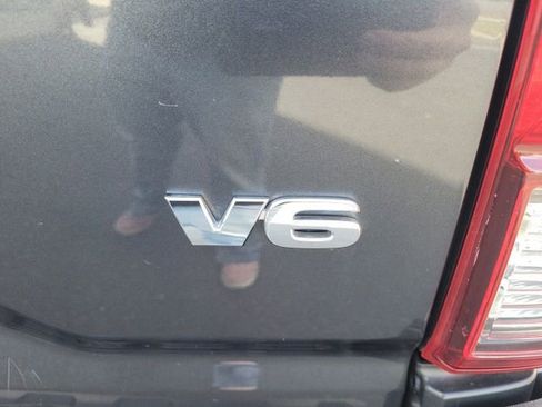 Certified 2022 Toyota Tacoma SR image 6