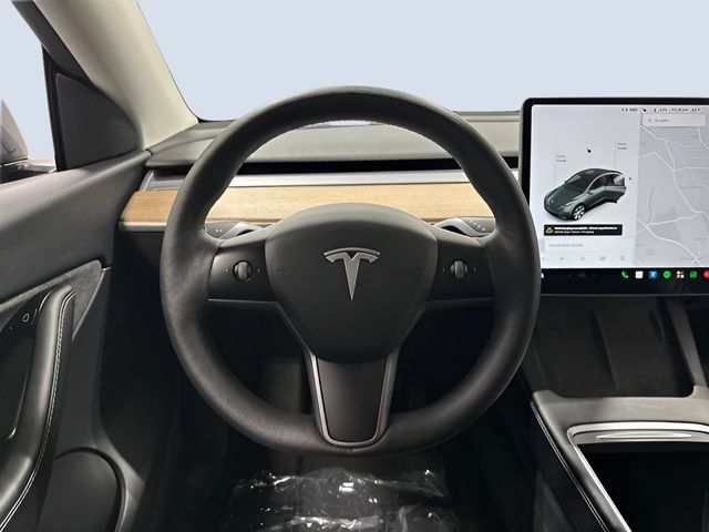 Used 2021 Tesla Model Y Long Range AWD/4WD image 16
