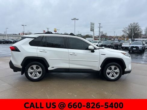 Certified 2021 Toyota RAV4 XLE w/ Convenience Package image 4