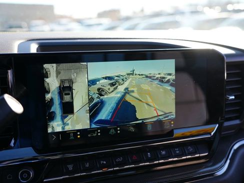 Used 2025 Chevrolet Silverado 2500 ZR2 image 15