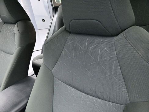 Used 2022 Toyota RAV4 XLE w/ Convenience Package image 15