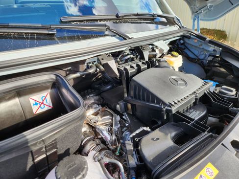 Used 2025 Mercedes-Benz Sprinter 2500 image 73