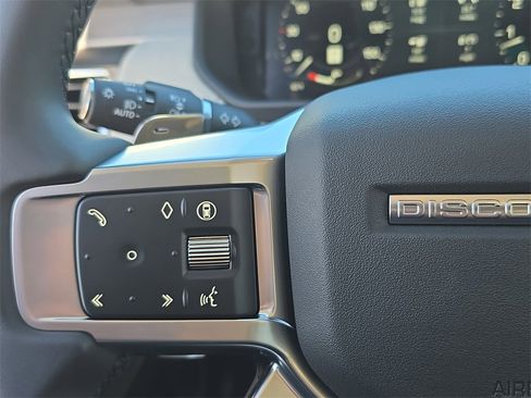 New 2026 Land Rover Discovery Limited Edition image 19