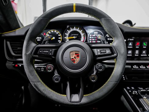 Used 2025 Porsche 911 GT3 RS image 10