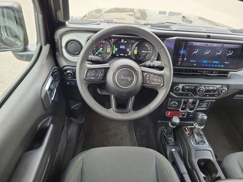 Used 2025 Jeep Wrangler Unlimited Sport S 4xe AWD/4WD image 8