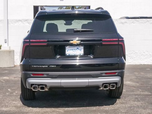 New 2026 Chevrolet Traverse LT w/ Driver Confidence Package AWD/4WD image 8