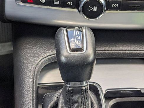 Used 2018 Volvo XC90 T6 Momentum w/ Convenience Package image 11