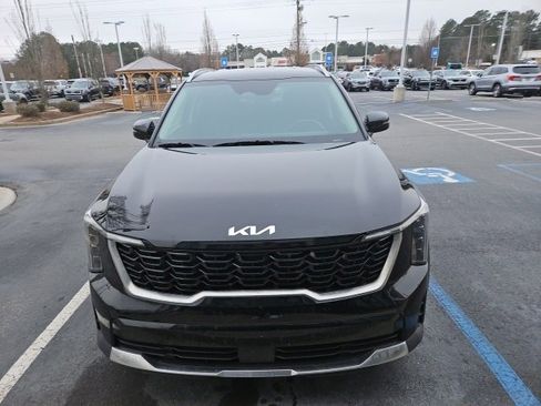 Certified 2024 Kia Sorento S image 2