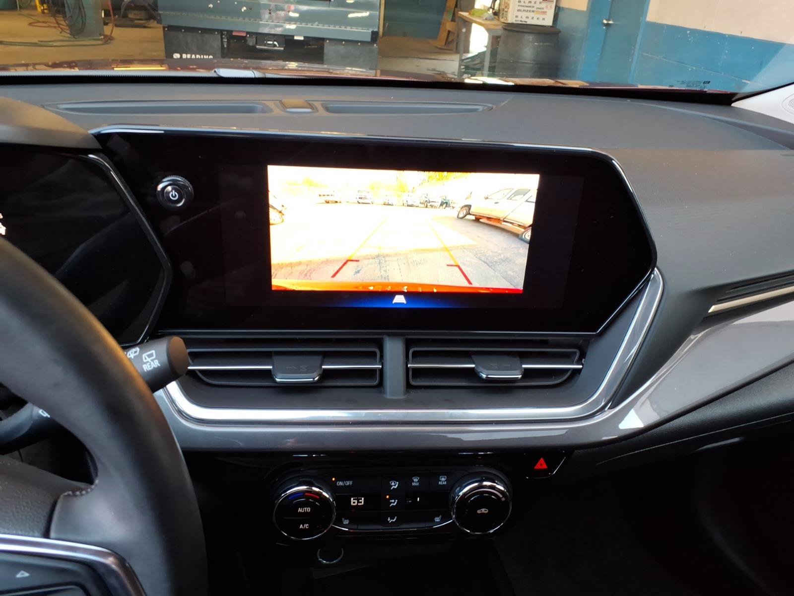 Used 2024 Chevrolet Trax ACTIV w/ Sunroof Package FWD image 19