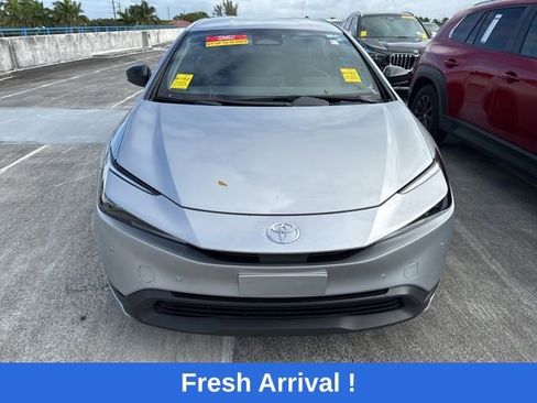 Used 2025 Toyota Prius LE image 15