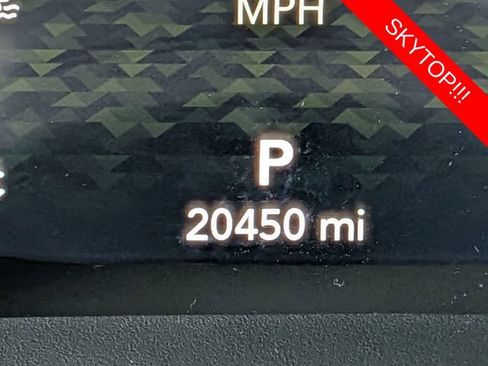 Certified 2024 Jeep Wrangler Unlimited Sahara w/ Technology Group AWD/4WD image 28