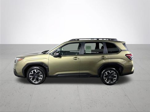 Used 2025 Subaru Forester Premium w/ Convenience Package #1 AWD/4WD image 9