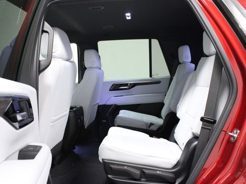 New 2025 Chevrolet Tahoe Premier image 13