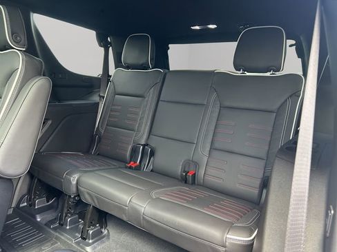 Used 2025 GMC Yukon AT4 Ultimate w/ LPO, Floor Liner Package AWD/4WD image 15