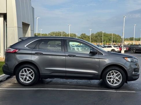 Used 2023 Ford Edge SEL w/ Convenience Package AWD/4WD image 6