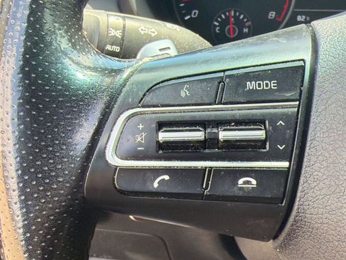 Used 2018 Kia Stinger GT1 RWD image 17