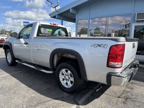 Used 2013 GMC Sierra 1500 W/T AWD/4WD image 3