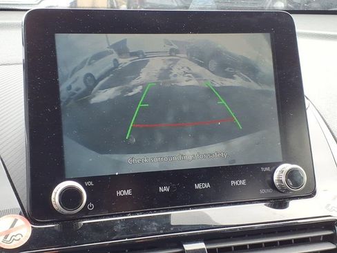 Used 2024 Mitsubishi Eclipse Cross SE image 9