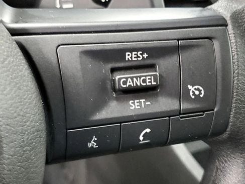 Used 2024 Nissan Rogue S image 27